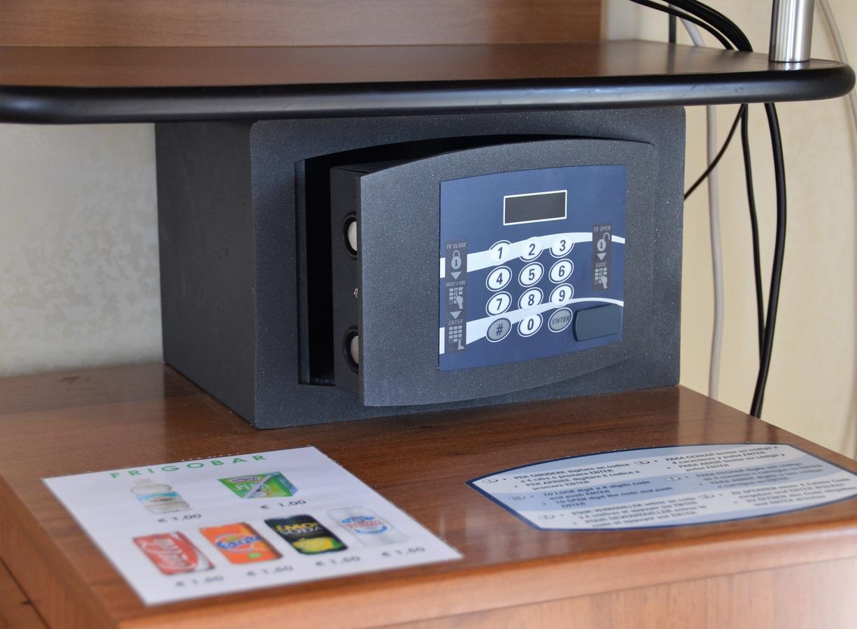 Hotel A-14 Modugno Luaran gambar
